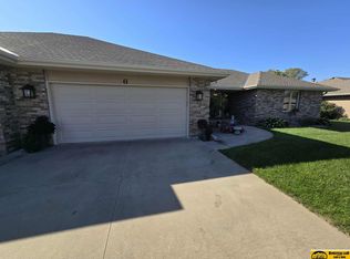 6 The Pnes, Beatrice, NE 68310