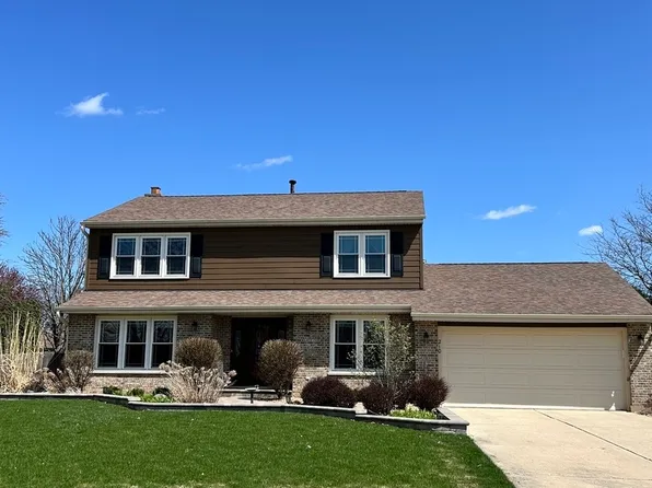 210 Veretta Ct, McHenry, IL 60050