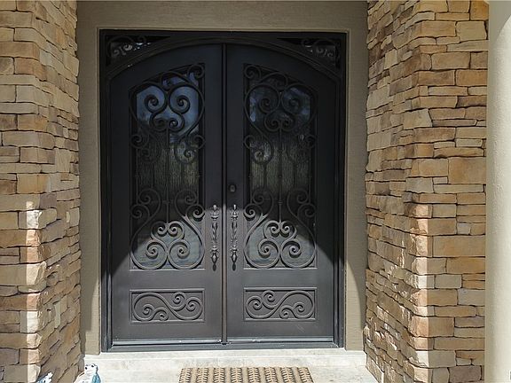 4th image of 5061 W Oakhill St