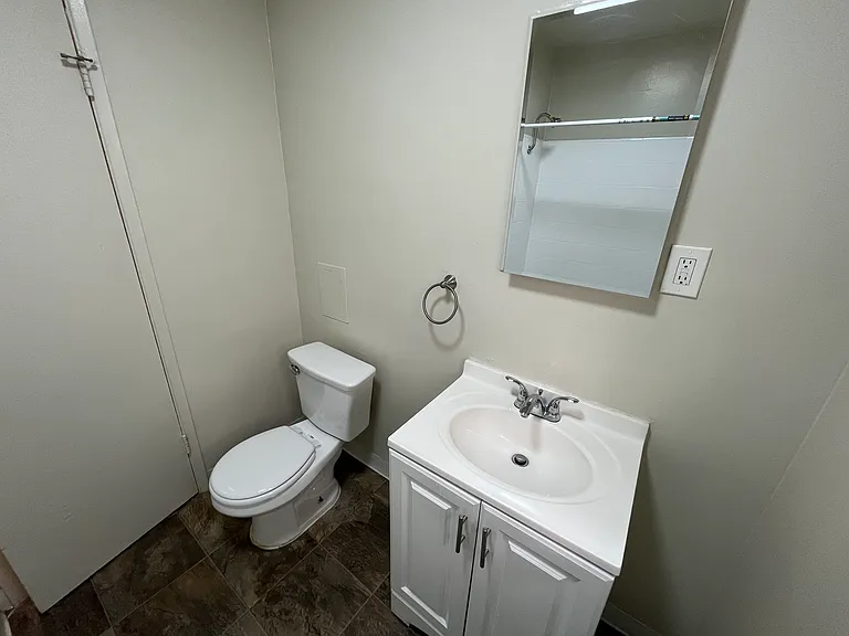 652 Veteran Ave — Photo 87