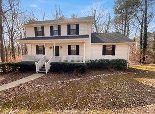 3181 Cedardale Dr, Douglasville, GA 30135