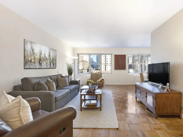 20 East 9th Street image 1 of 27