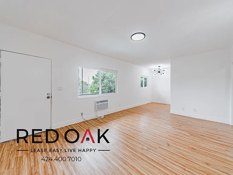 252 W Elm Ave #L — Photo 1