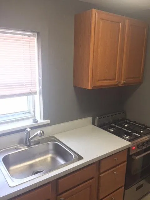 1112 Ogletown Road — Photo 3