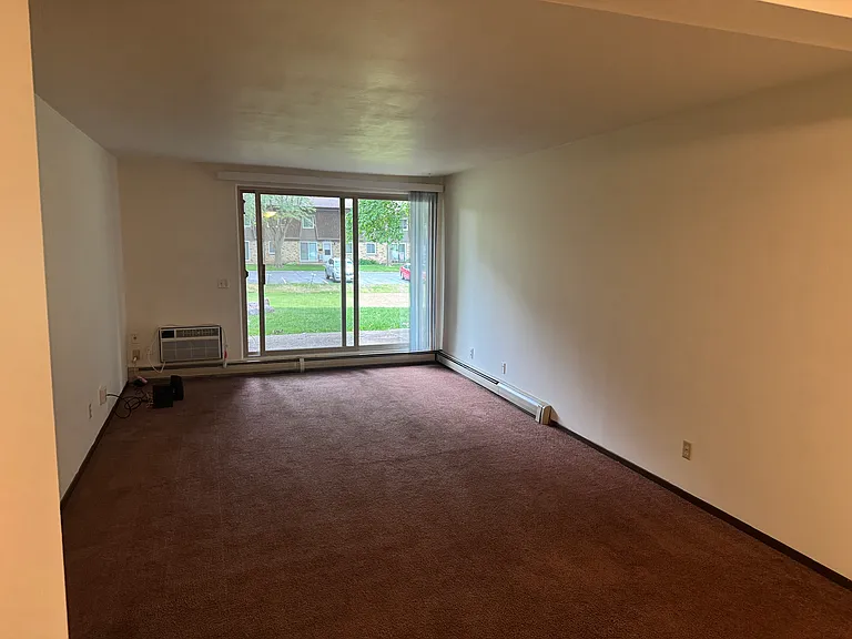 Paradise Apartments — Photo 8