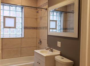 6966 N Ashland Blvd #2A, Chicago, IL 60626