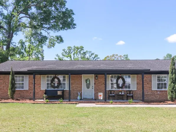 40 Hillcrest Ave, Hazlehurst, GA 31539