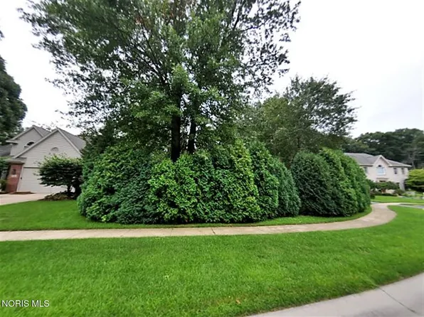 8469 Willow Glen Ct, Holland, OH 43528