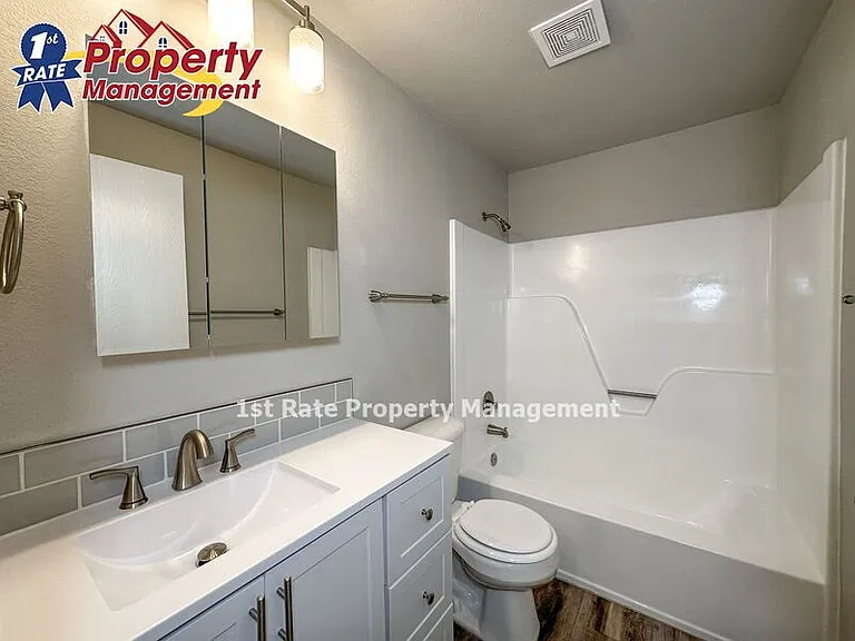6472 W Douglas St — Photo 7