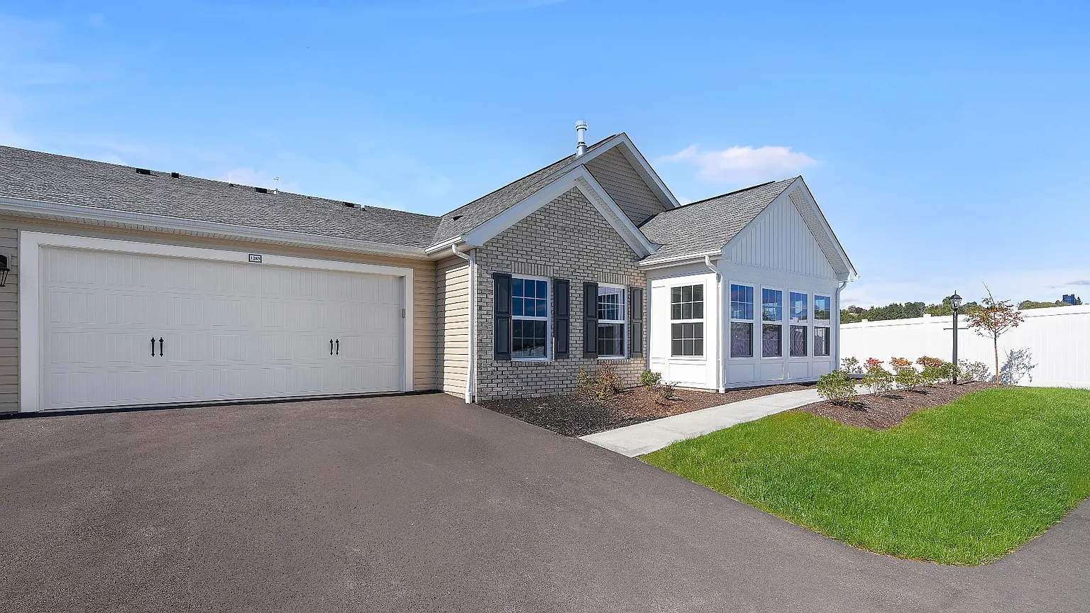 1283 Sandy Ridge Dr photo 1