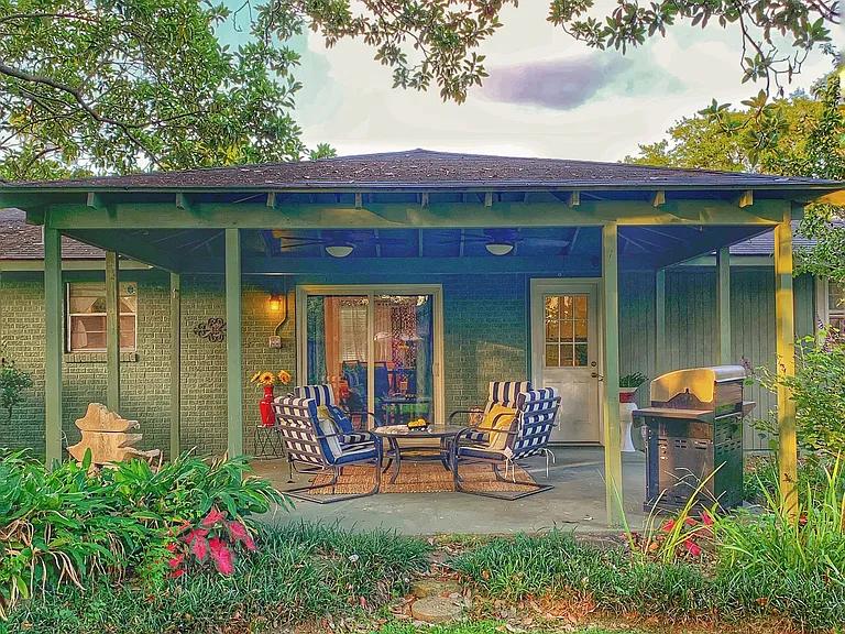 Vienna Ave — Photo 43