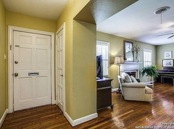 4th image of 518 Donaldson Ave