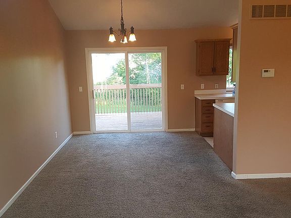 5th image of 1490 Edgeknoll Dr SE