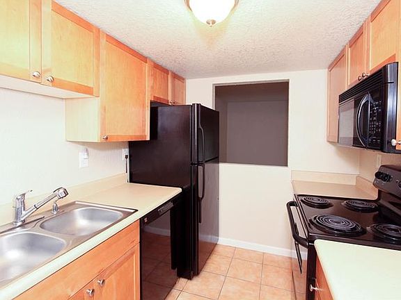 3rd image of 758 E Michigan St Unit 204