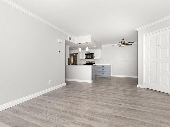 3rd image of 12043 Alta Carmel Ct Unit 119
