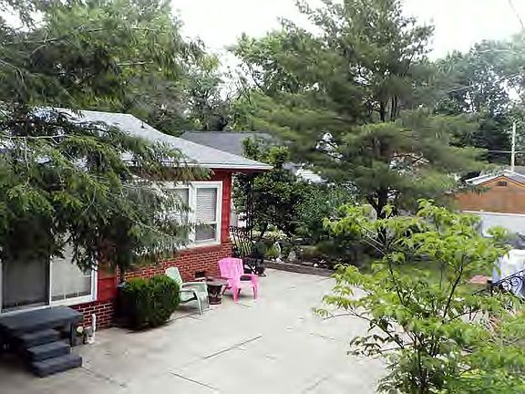 Home for Sale in Decatur, IL $149,877