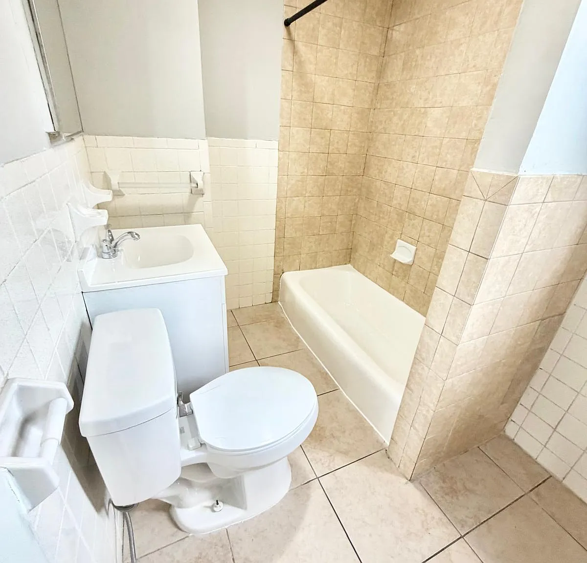 2 bed, 1250 sqft, $1,650 — Photo 2