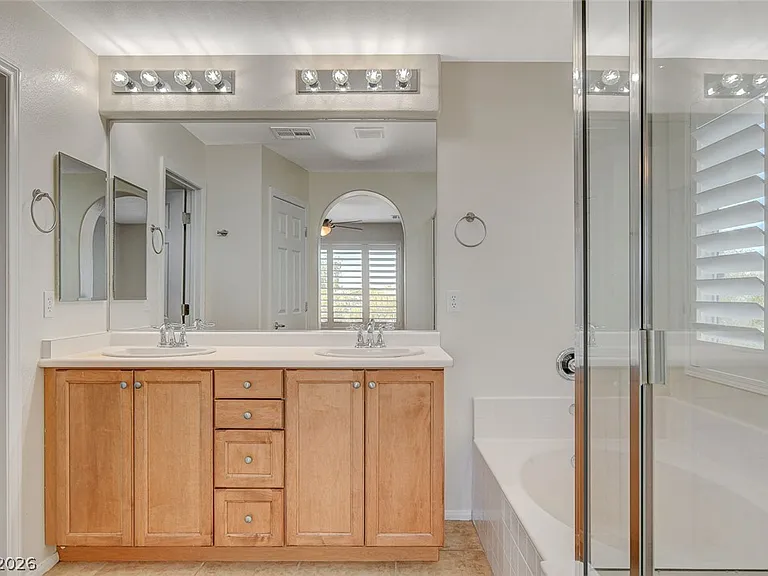 9734 Maspalomas St — Photo 32