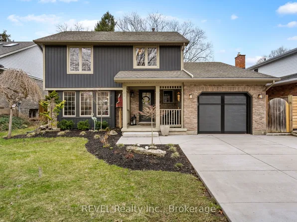 60 October Dr, Saint Catharines, ON L2N 6J6