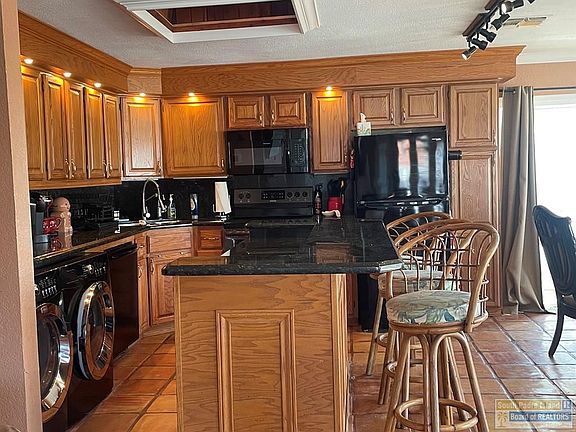 3rd image of 921 Bass Ave #A