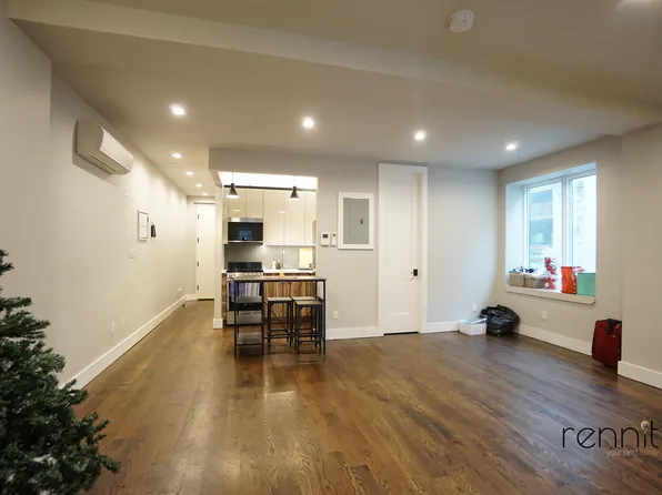 1031 Montgomery Street image 1 of 19