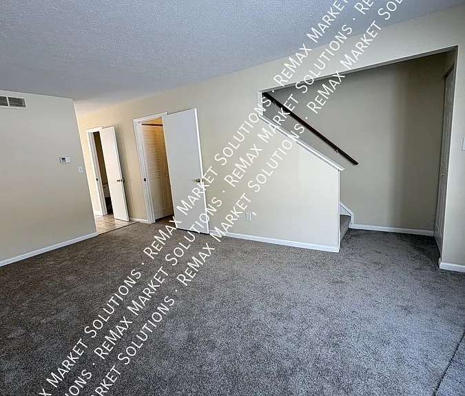 2398 Echo Valley Dr — Photo 5
