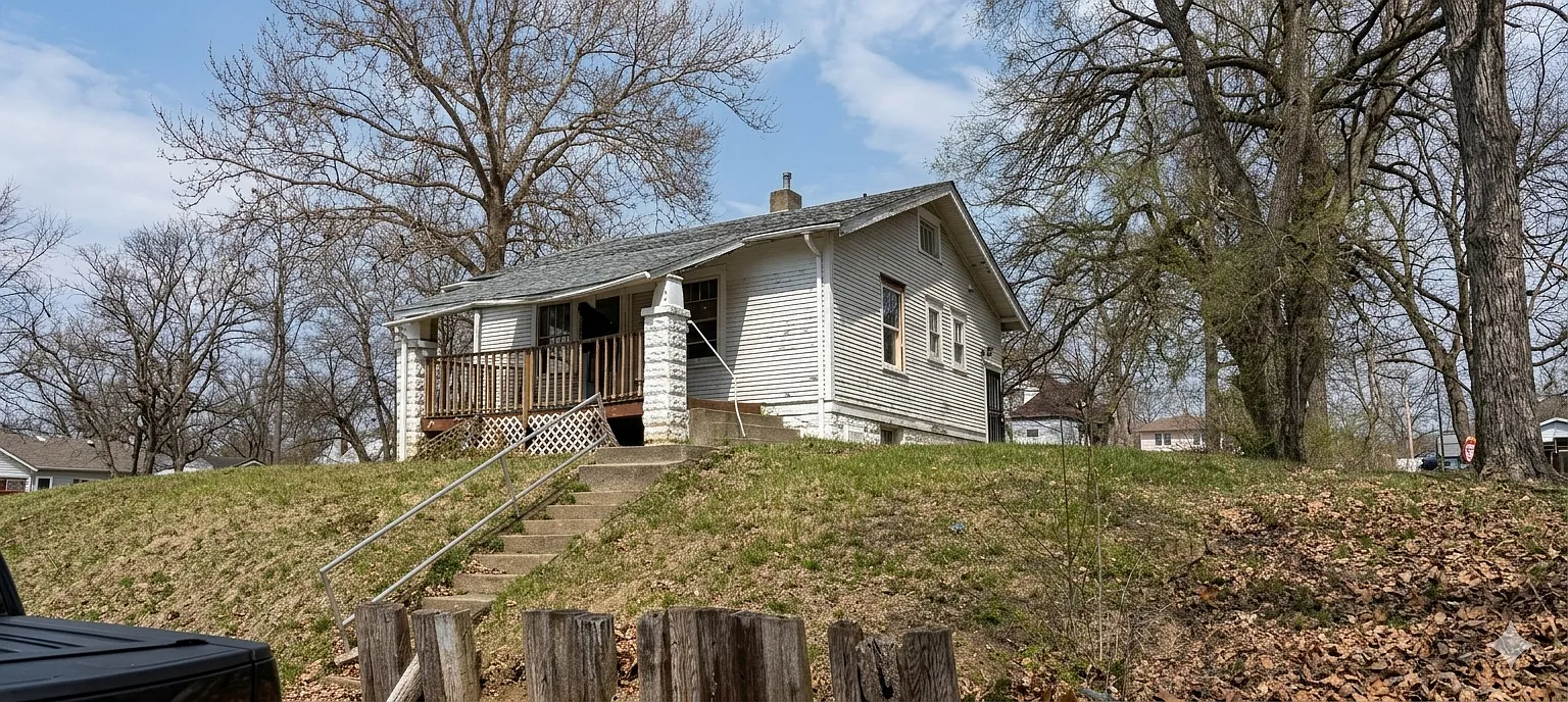 FA 43 830 East Rogers Avenue - 1 — Photo 1