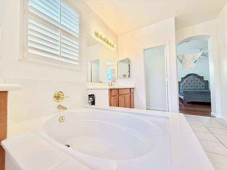 863 Dederick Ct — Photo 50