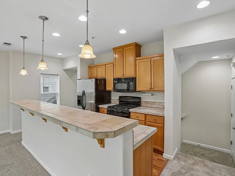 10805 NE Red Wing Way #201 — Photo 16