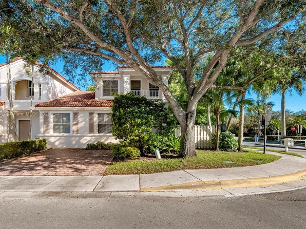 13155 NW 9th Ct, Pembroke Pines, FL 33028