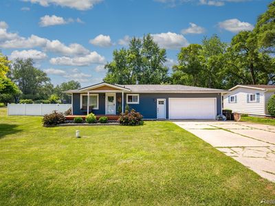 5021 Lakeborn Dr, White Lake, MI, 48383