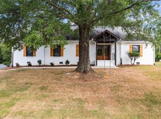 1243 Sturbridge Ave, High Point, NC 27262