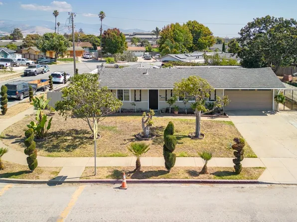 324 Bollenbacher Dr, Salinas, CA 93906