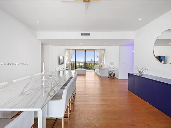 4th image of 1000 Venetian Way APT 1002
