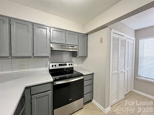 2901 Iron Gate Ln Photo 1