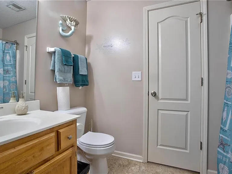 425 Hawthorne Blvd #1 — Photo 10