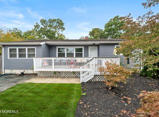 230 Maple Ln, Forked River, NJ 08731