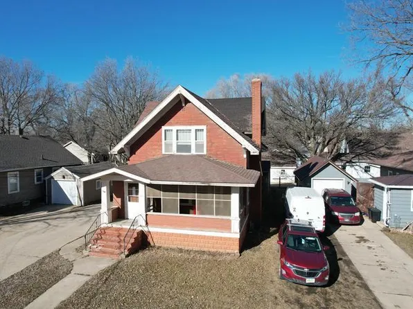 615 7th Ave N, Estherville, IA 51334