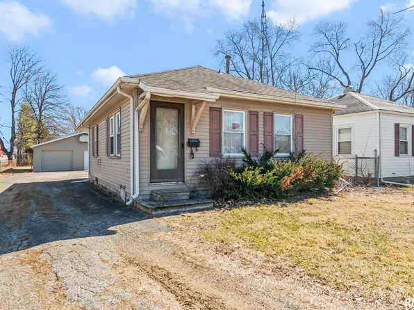 2820 S 3rd St, Southern View, IL 62703