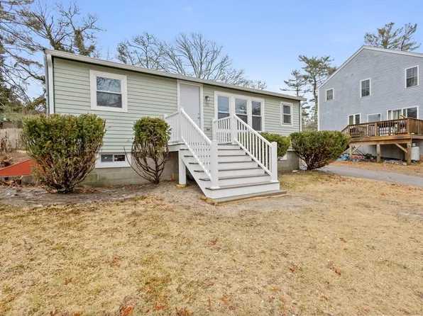 99 Lake Ave, Wareham, MA 02571