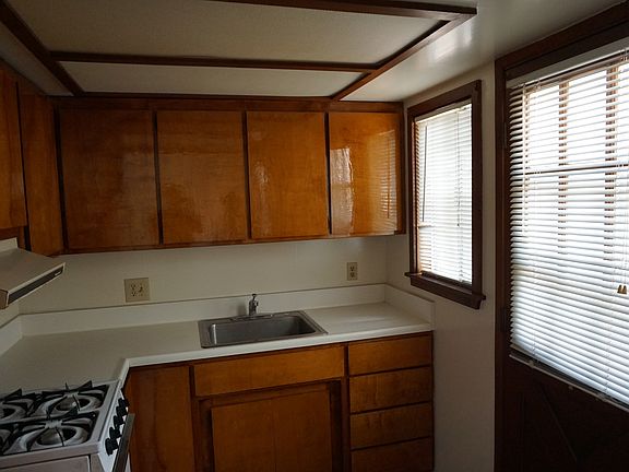 2nd image of 1615 E 1st St APT 4