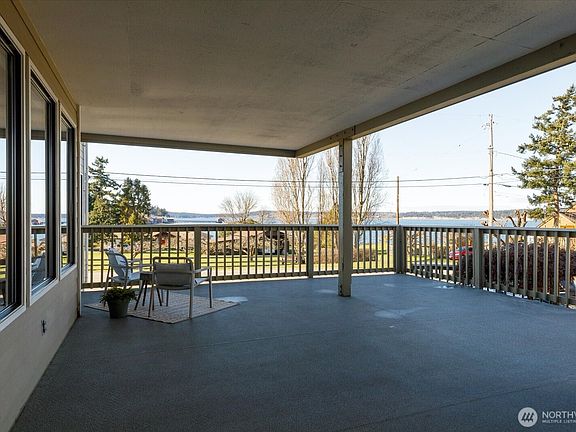 4th image of 905 NE Leach Street #905