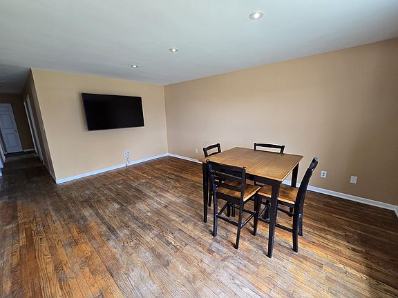 3rd image of 3535 Orchard Dr