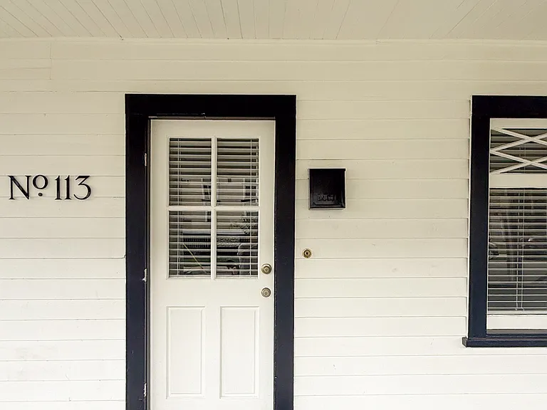 113 N Ivy Ave #1 — Photo 3