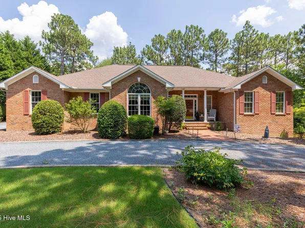 181 James Drive, West End, NC 27376