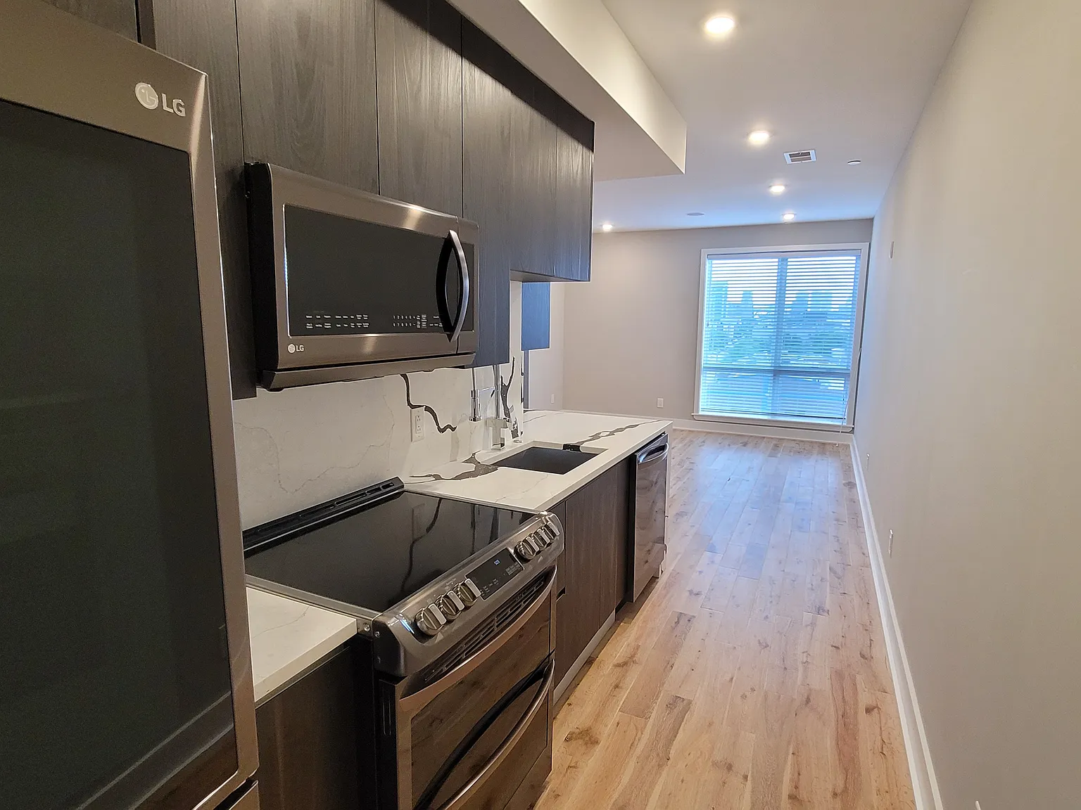 614 N. Front St. — Photo 4