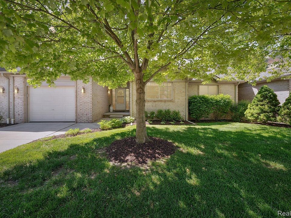 1st image of 22270 Quail Run Cir Unit 2