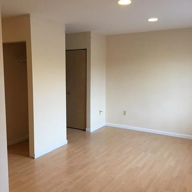 4 bed, 1.5 bath, 1360 sqft, $1,700 — Photo 4