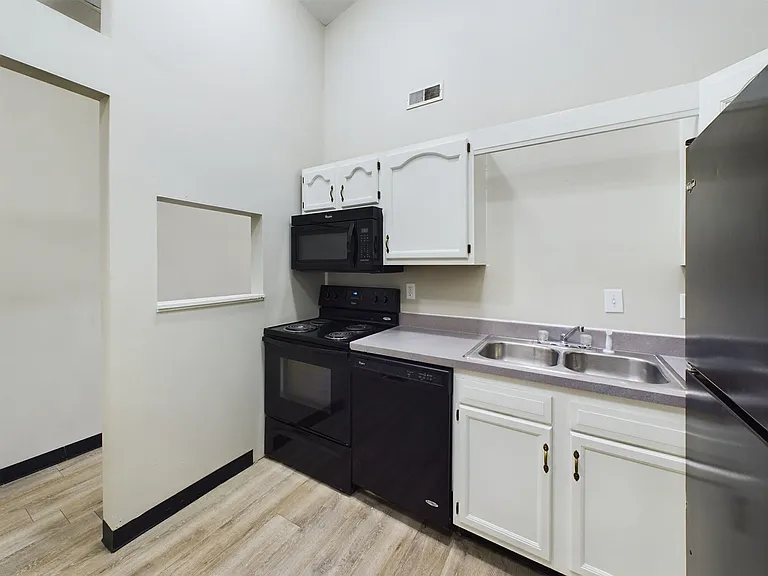 Kensington Apartments — Photo 5