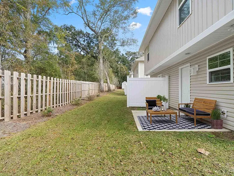 9906 Holsberry Rd — Photo 14